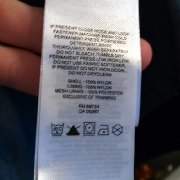 COLUMBIA (L) Packable Rain Jacket - Picture 7 of 7